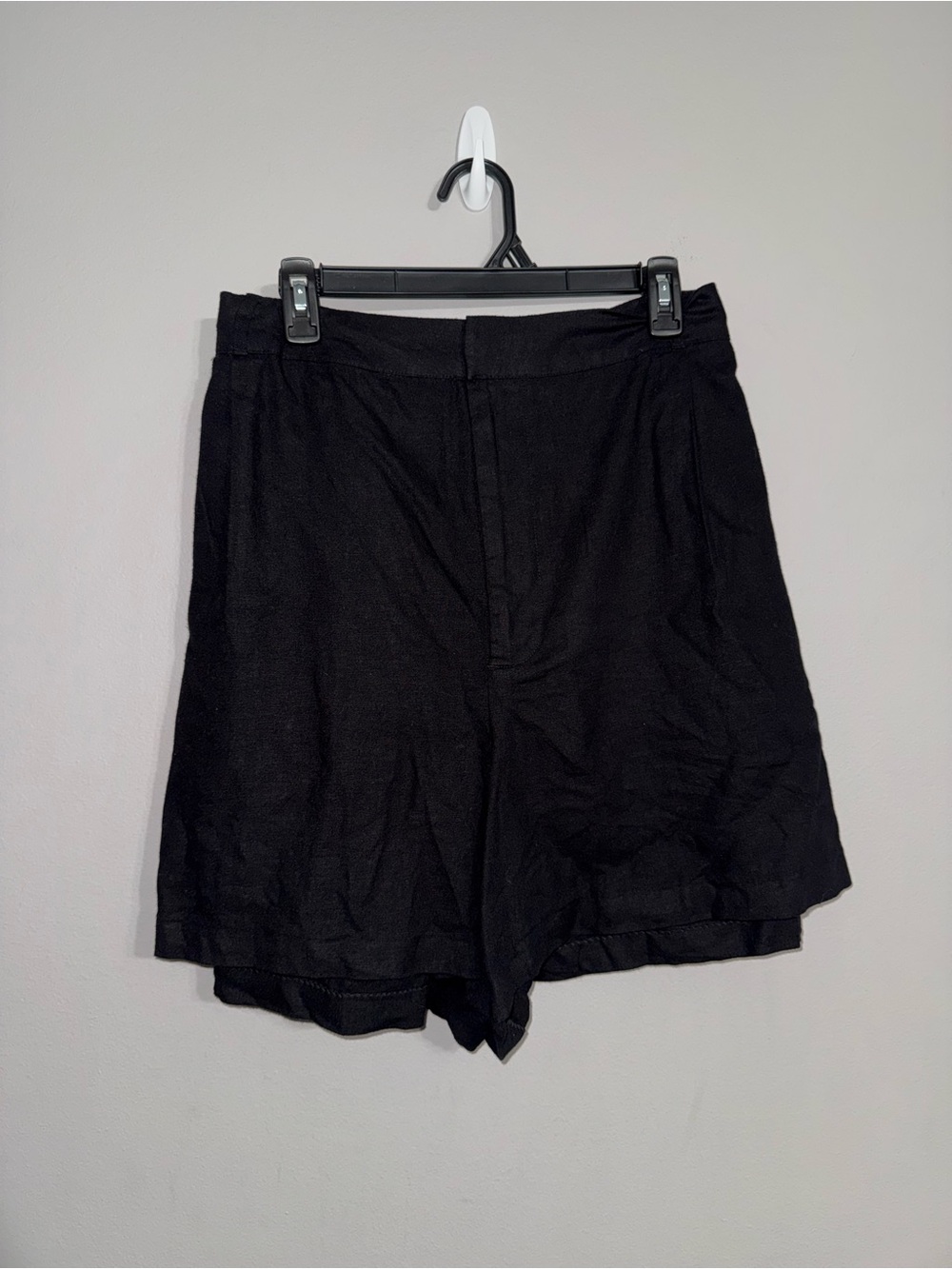 Terra & Sky Women’s Black Linen Shorts 4x